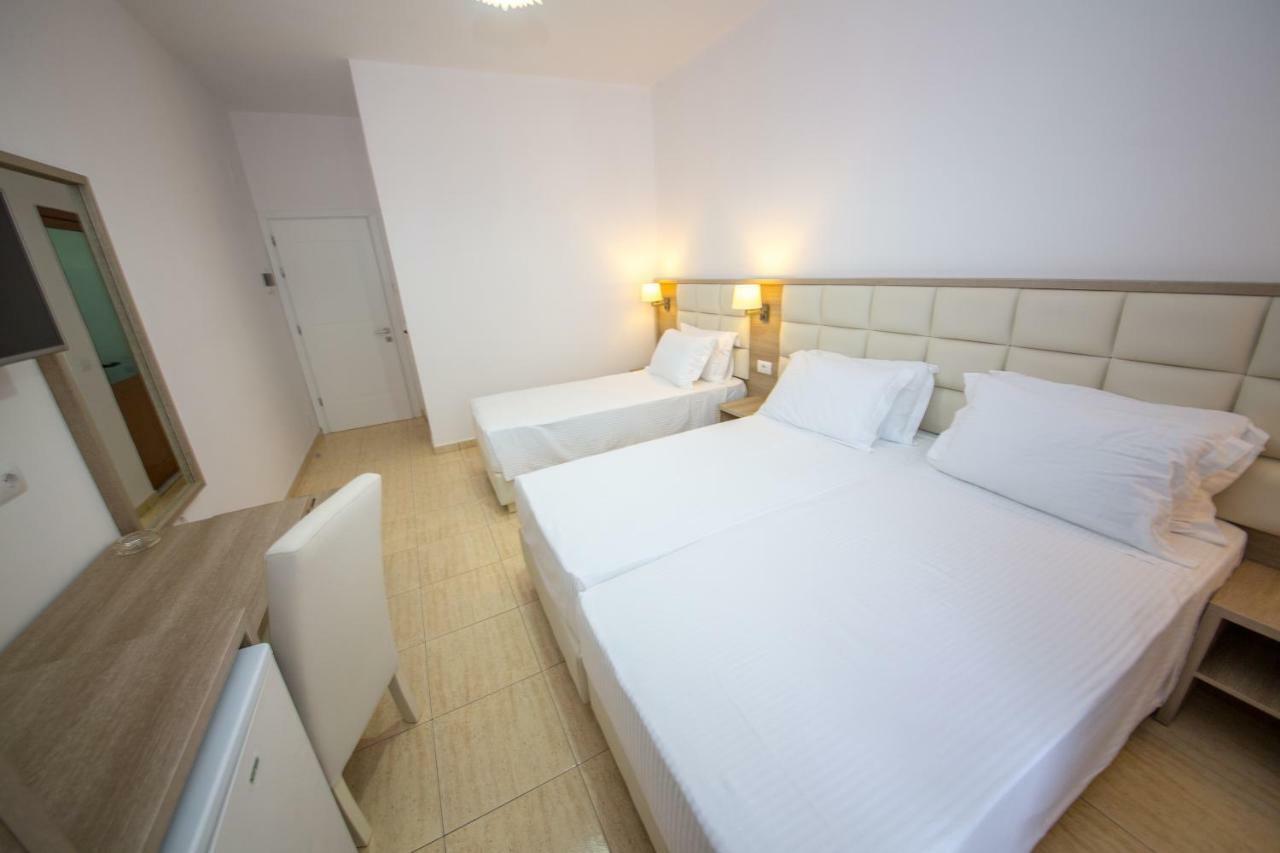 Hotel Alina ซารานเดอ ภายนอก รูปภาพ